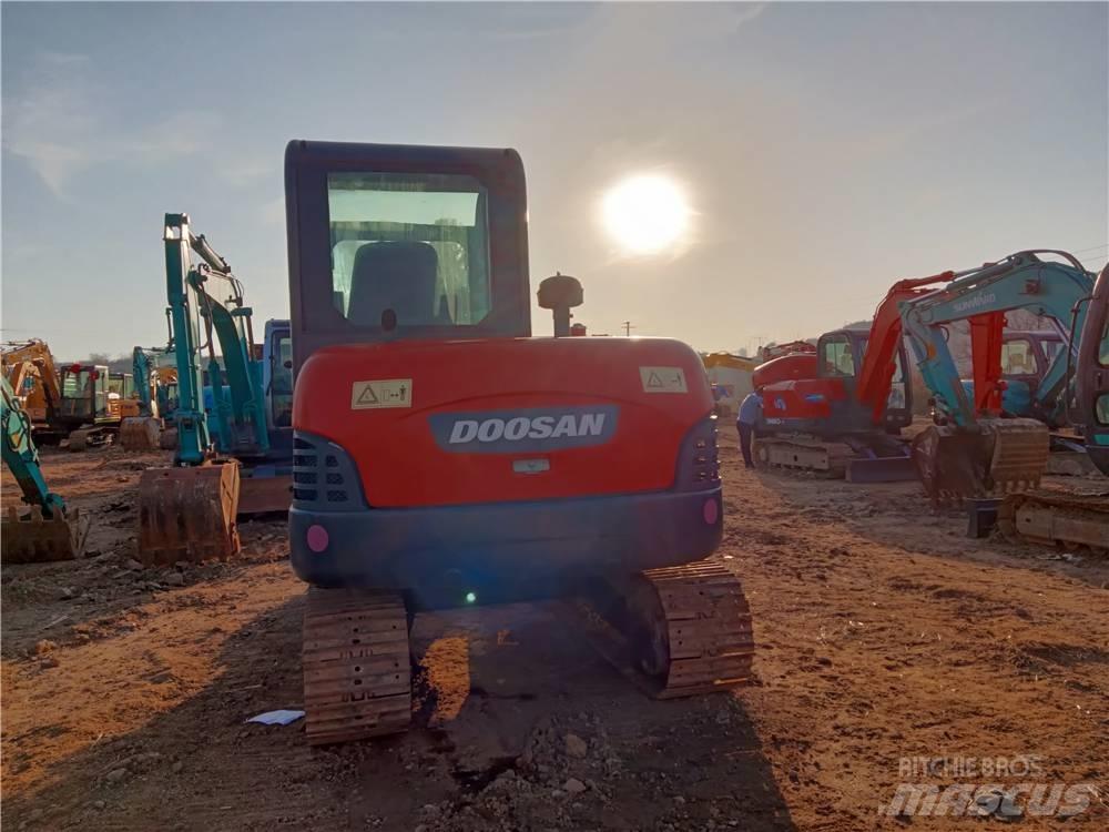 Doosan DH 60-7 Mini kotrók < 7t