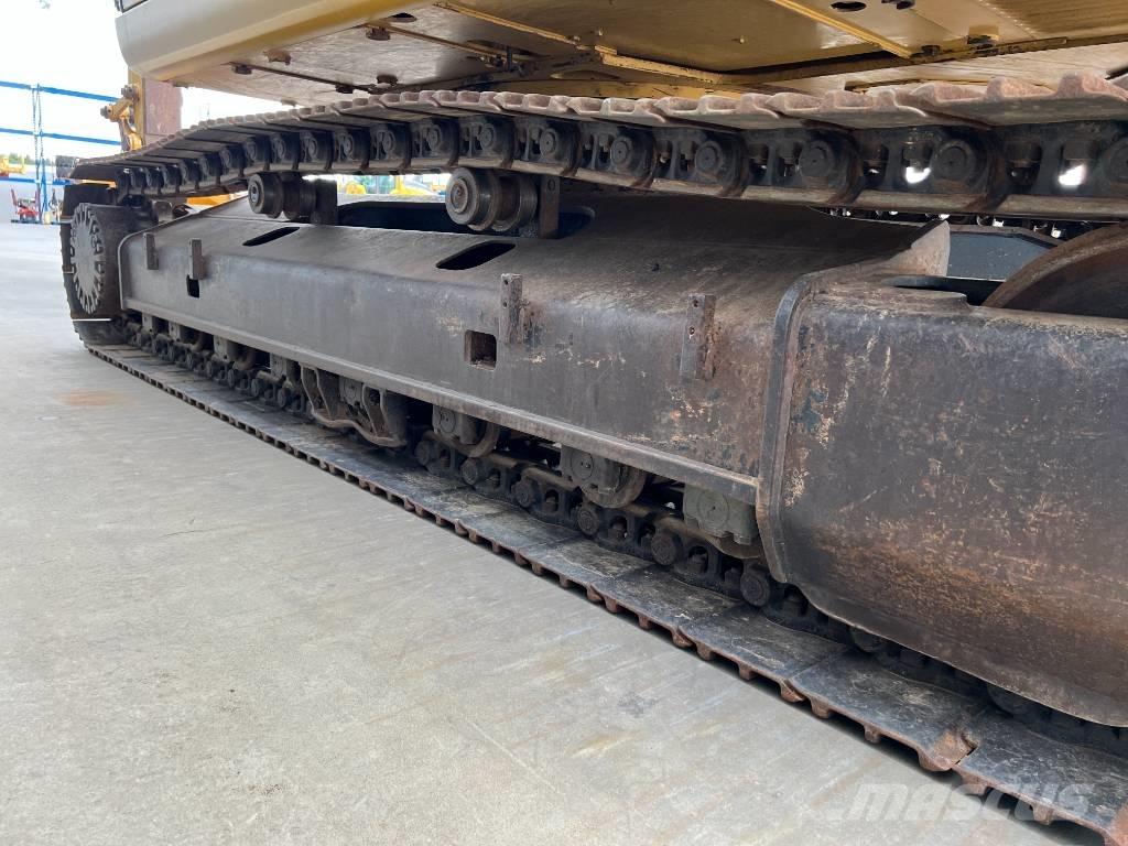 CAT 323D LN Lánctalpas kotrók