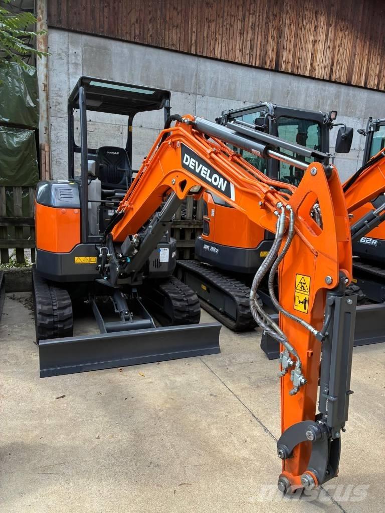 Develon DX 27 Z-7 Mini kotrók < 7t