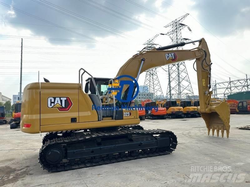 CAT 323GC Lánctalpas kotrók