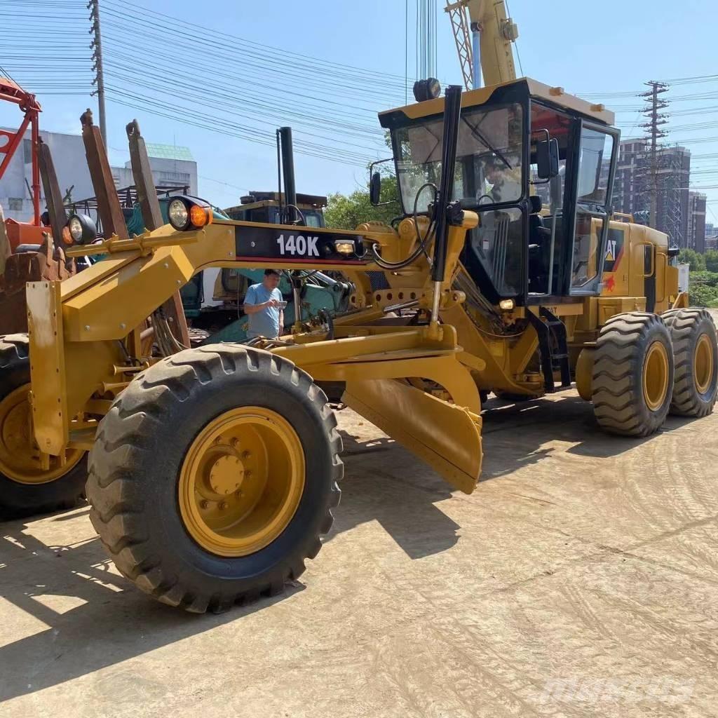 CAT 140 K Gréderek