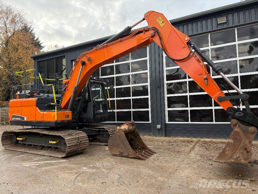 Doosan DX 140 LC Lánctalpas kotrók