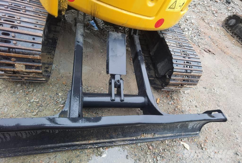 CAT 303.5 E CR Mini kotrók < 7t
