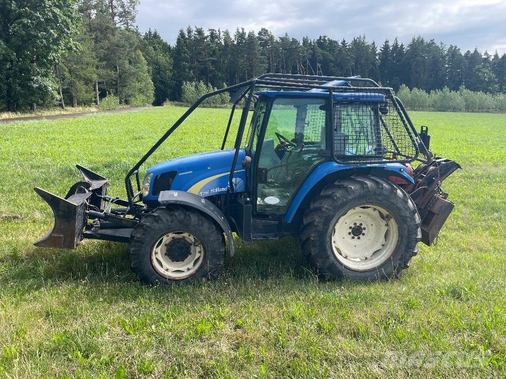 New Holland  T5050 Erdészeti traktorok