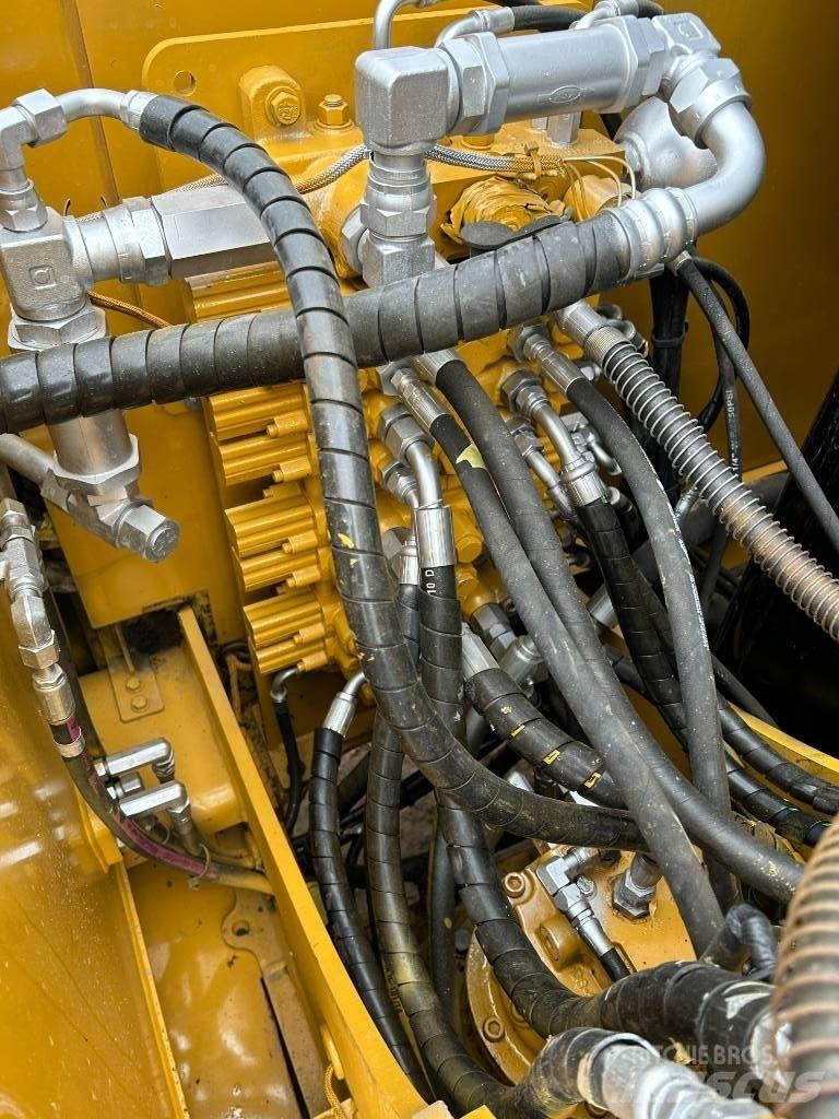 CAT 308E2 Lánctalpas kotrók