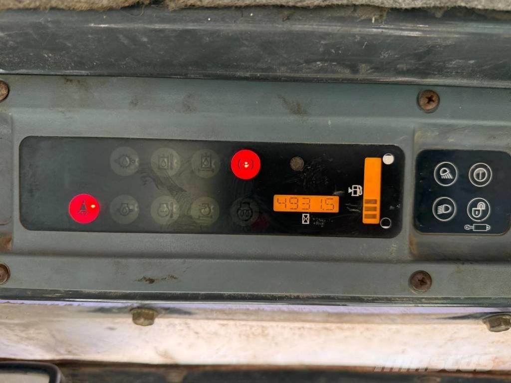 New Holland LS 170 Kompaktrakodók