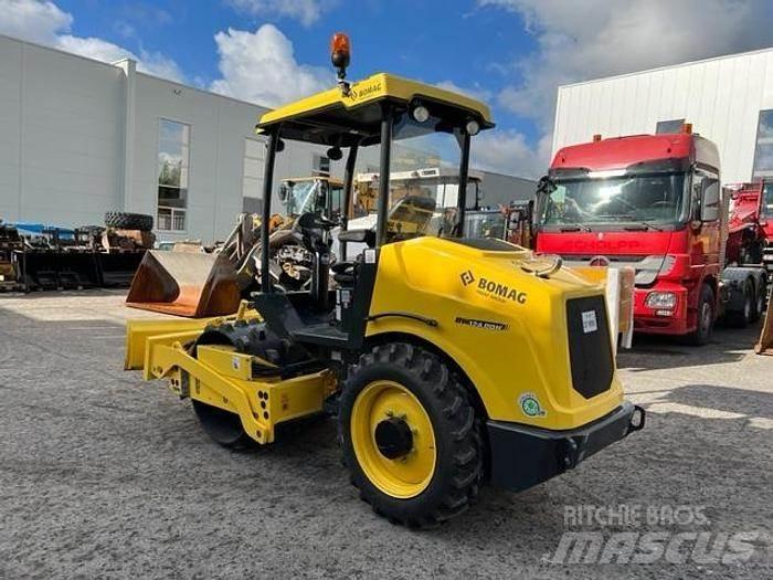 Bomag BW 124 PDH-5 Egyéb talajművelő gépek és berendezések