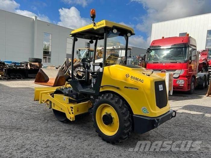 Bomag BW 124 PDH-5 Egyéb talajművelő gépek és berendezések