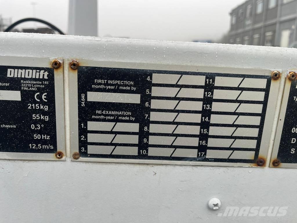 Dino 135 T Pótkocsira szerelt emelők és állványok