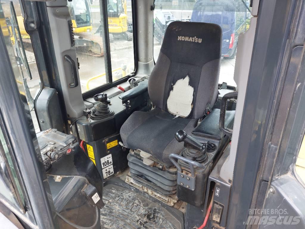 Komatsu D65PX-18 lánctalpas dózerek