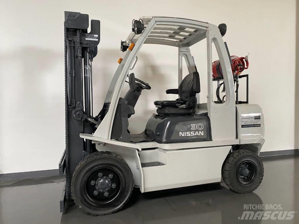 Nissan UG1D2A30LQ Gázüzemű targoncák