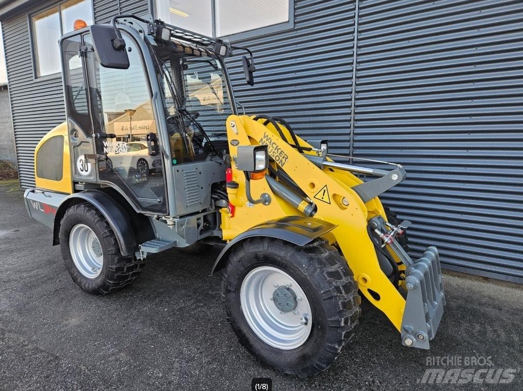 Wacker Neuson WL 34 Gumikerekes homlokrakodók