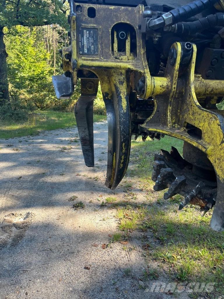 John Deere 1170G Betakarítók