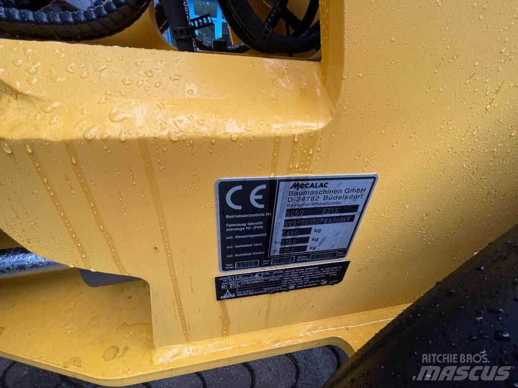 Mecalac AX700 Gumikerekes homlokrakodók