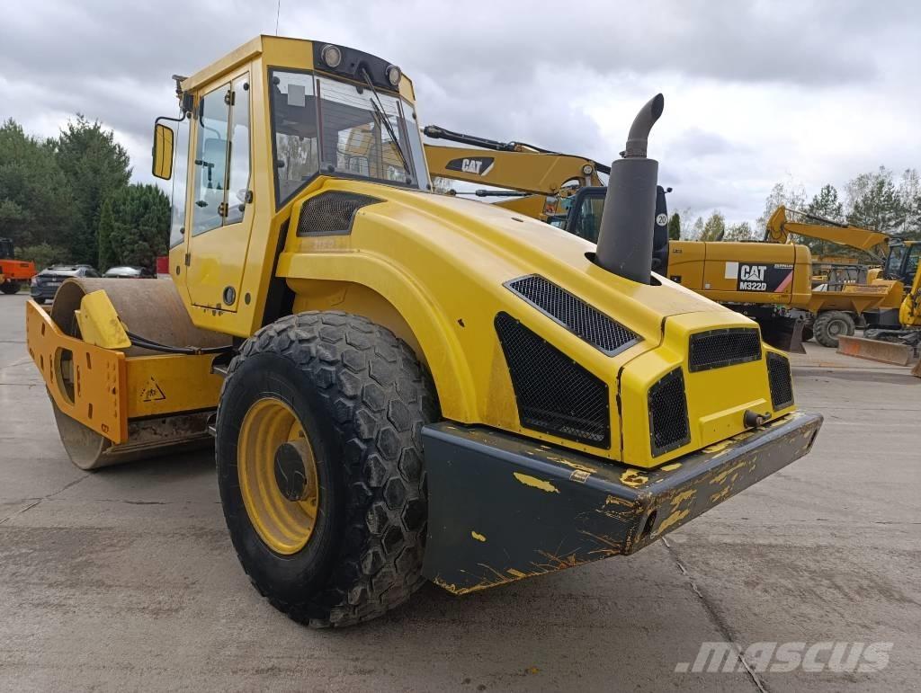 Bomag BW 213 D-4 Egydobos hengerek