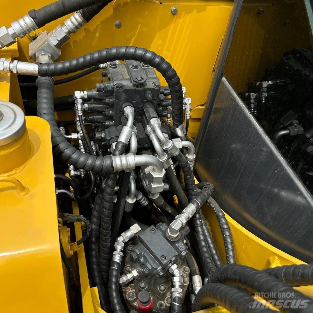 Komatsu 70-8 Lánctalpas kotrók