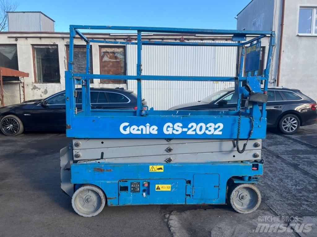 Genie 2032 Ollós emelők