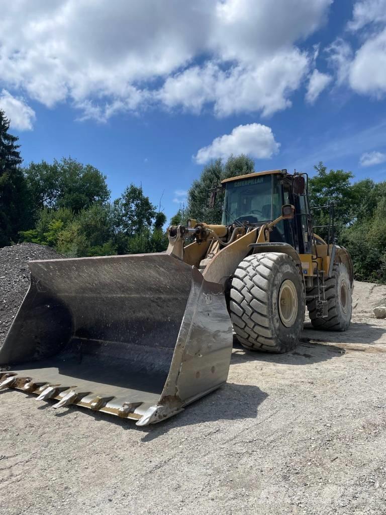 CAT 966 G Gumikerekes homlokrakodók