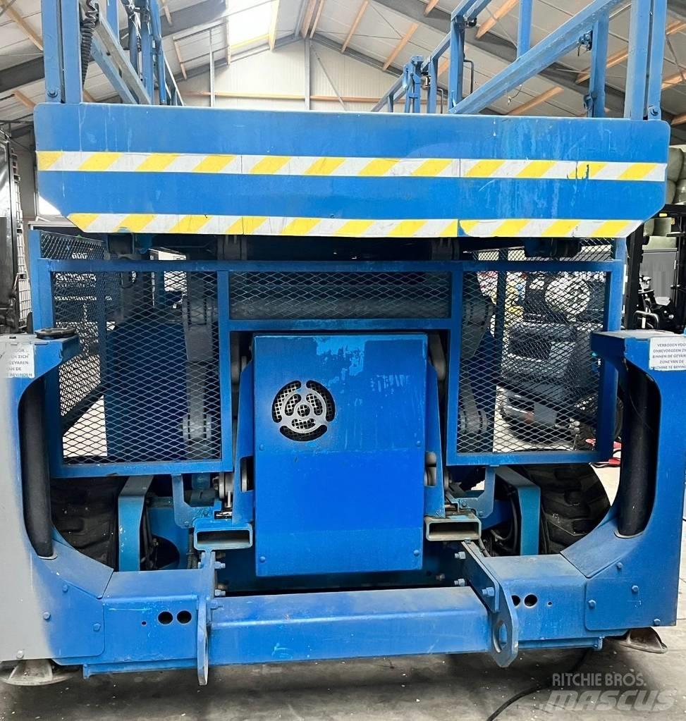 Genie GS 4390 RT Ollós emelők