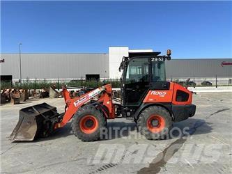 Kubota R065W Gumikerekes homlokrakodók