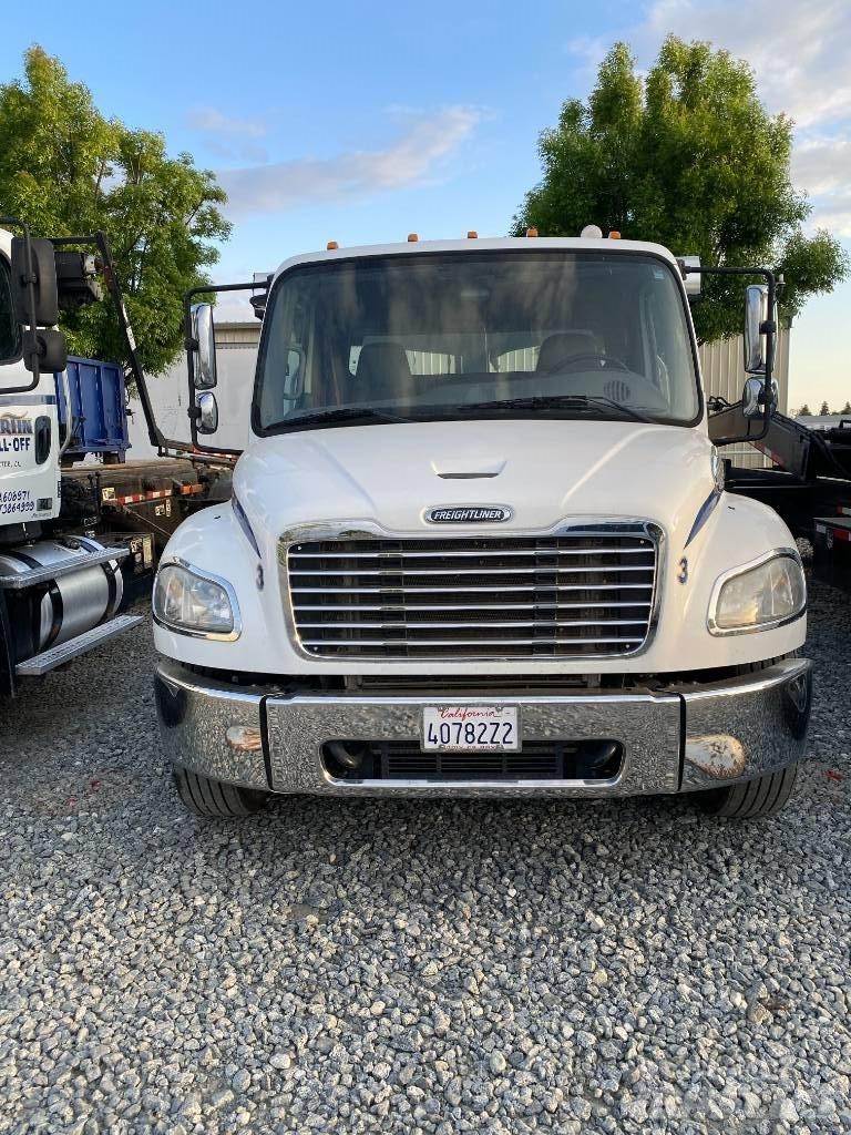 Freightliner CB Multifunkciós teherautók