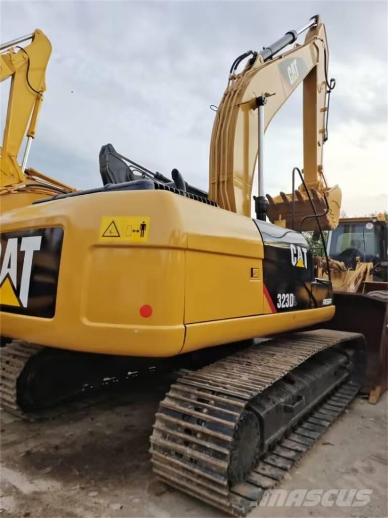 CAT 323 GC Lánctalpas kotrók