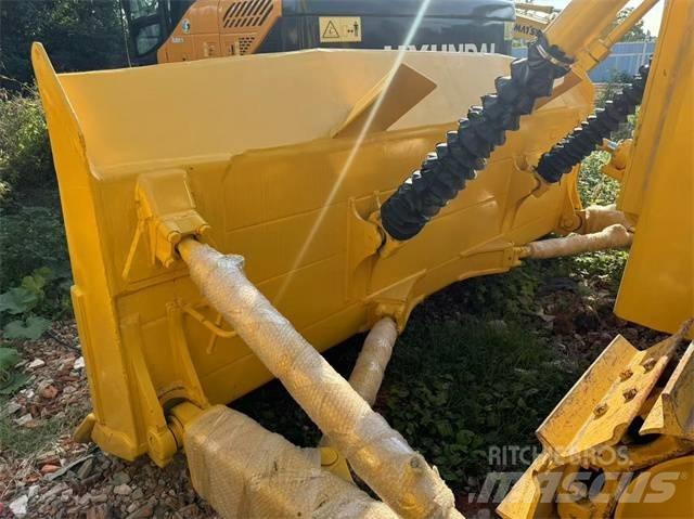 Komatsu D 85 lánctalpas dózerek