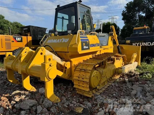 Komatsu D 85 lánctalpas dózerek