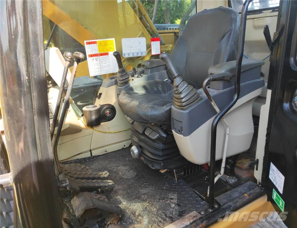 CAT 325C Lánctalpas kotrók