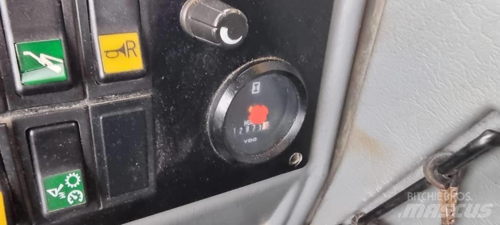 Volvo L 330 E Gumikerekes homlokrakodók