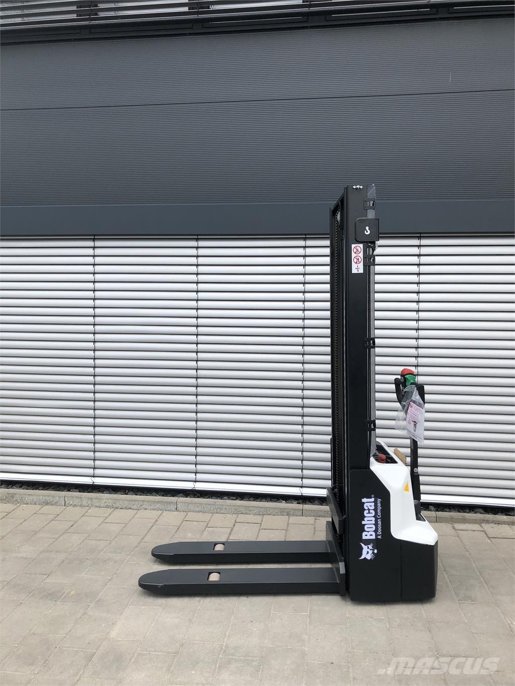 Bobcat LSM12N Elektromos gyalogkíséretű targoncák