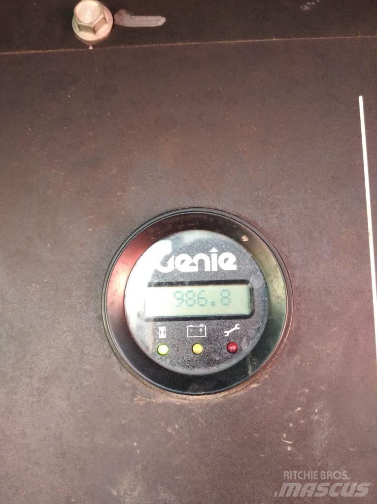 Genie Z60/37DC Teherautóra szerelt emelők és állványok