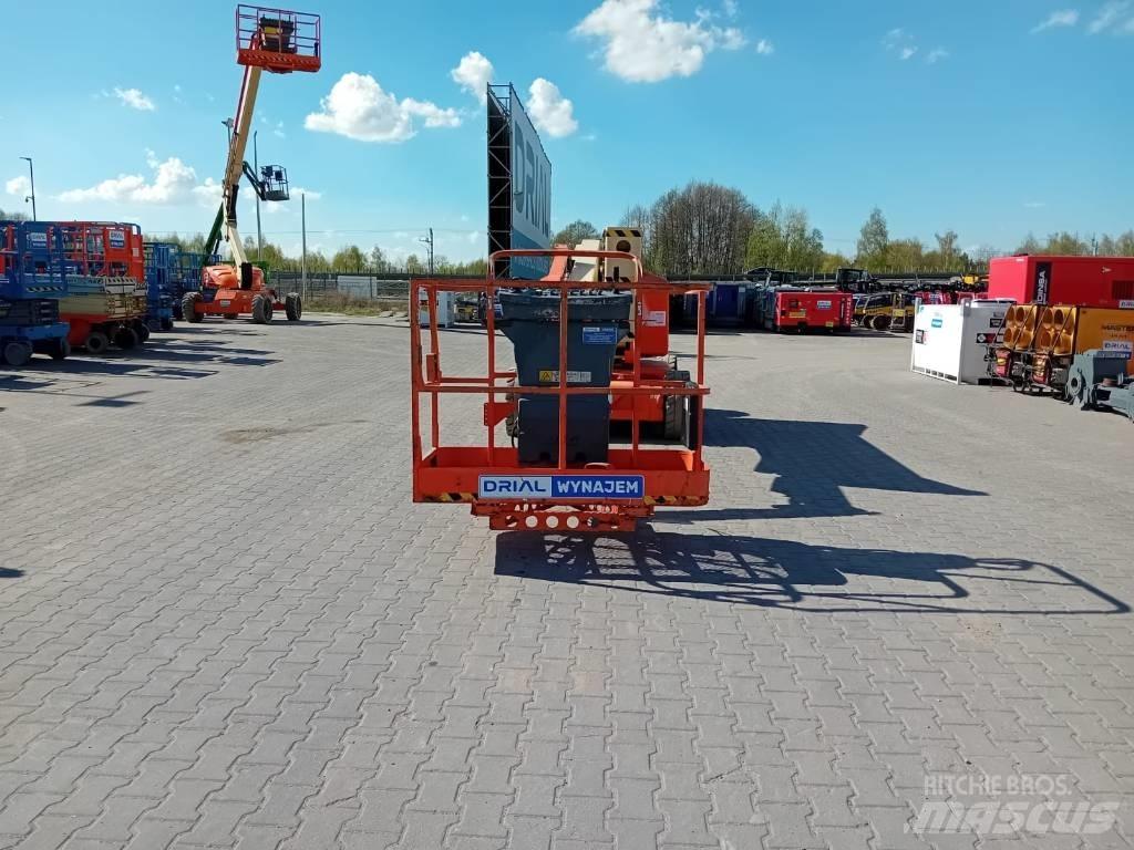 JLG E 450 AJ Karos emelők