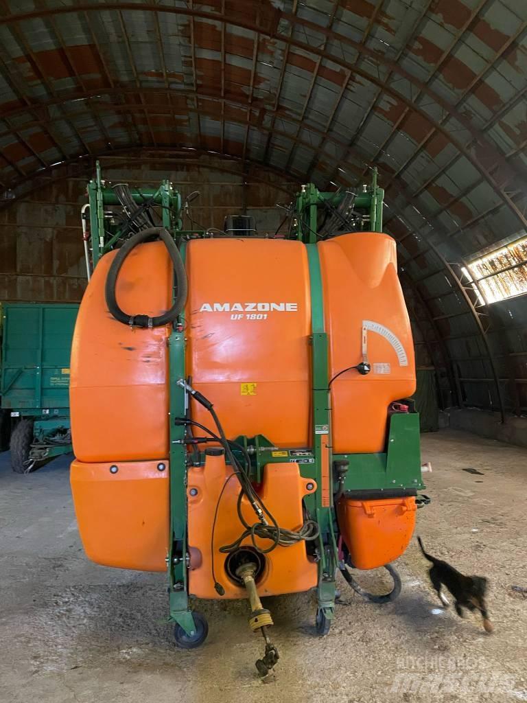Amazone UF 1801 Rögzített trágyaszórók