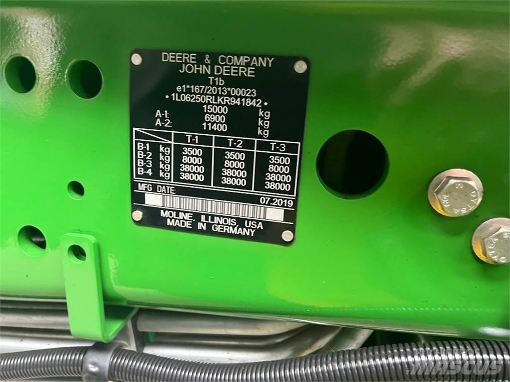 John Deere 6250R Traktorok