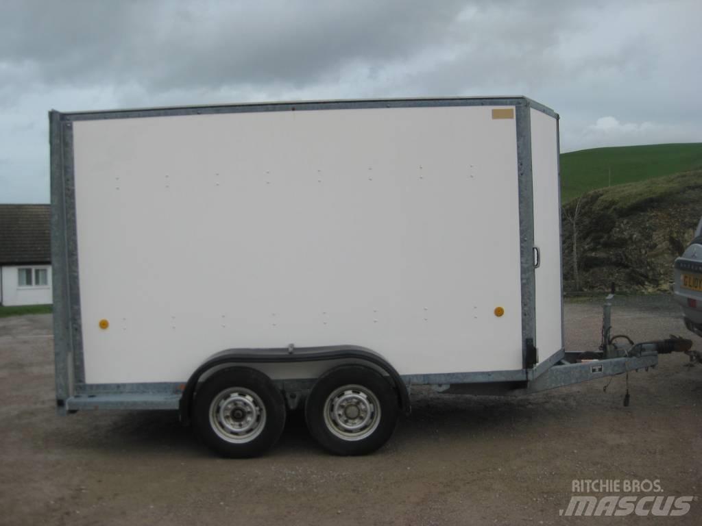 Ifor Williams BV105 Dobozos pótkocsik