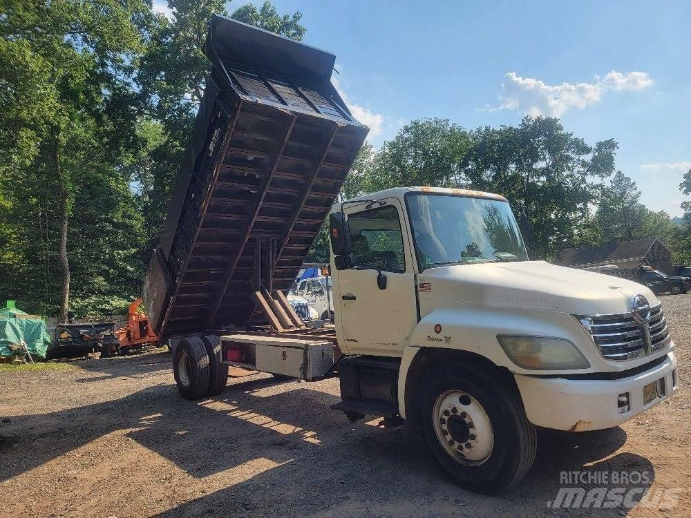 Hino 268 Billenő teherautók