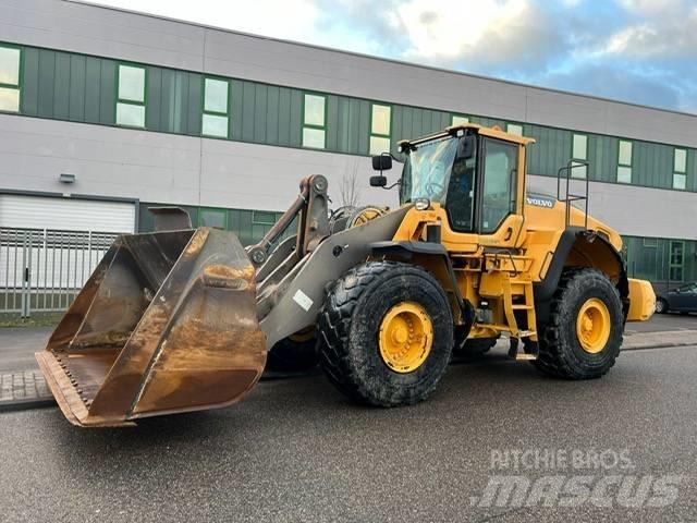 Volvo 180 H Gumikerekes homlokrakodók
