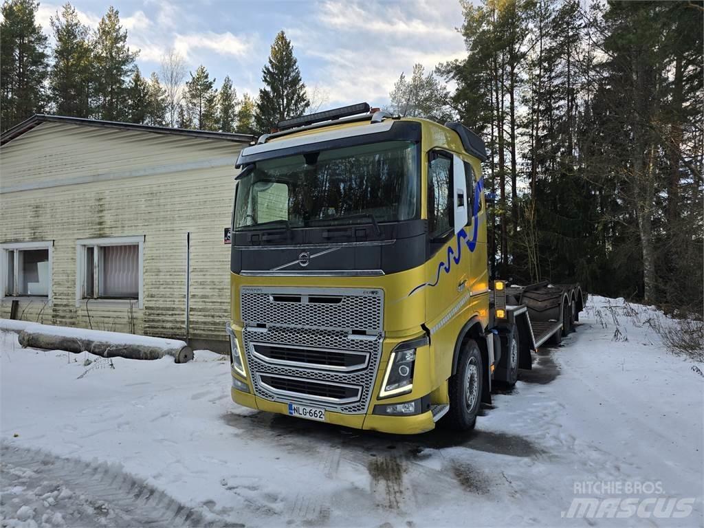 Volvo FH 16 750 erdészeti gépszállító teherautók