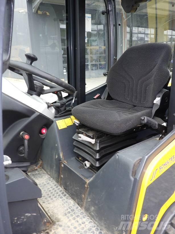 Schäffer 2445 S Gumikerekes homlokrakodók