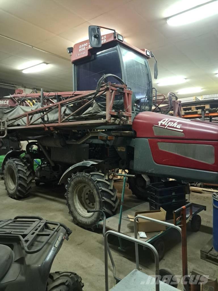 Hardi Alpha 2500 24m Önjáró trágyaszórók