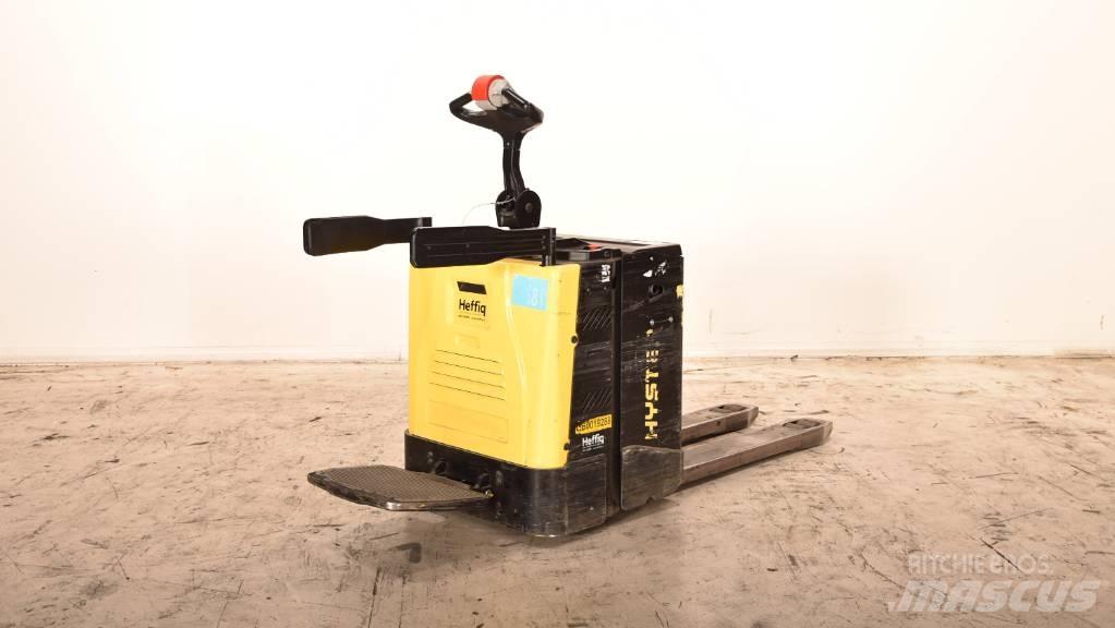 Hyster P 2.0 S Vezetőállásos alacsony emelőkocsi