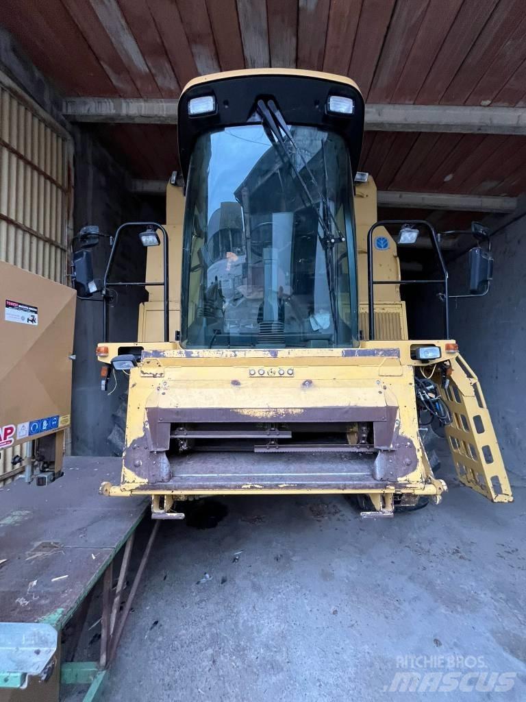 New Holland TF 76 Kombájnok