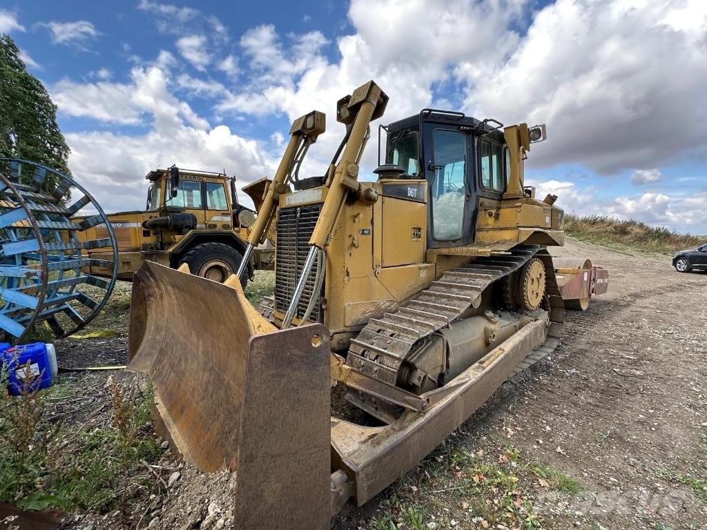 CAT D 6 T XL lánctalpas dózerek