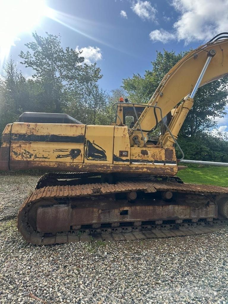 CAT 325 L Lánctalpas kotrók