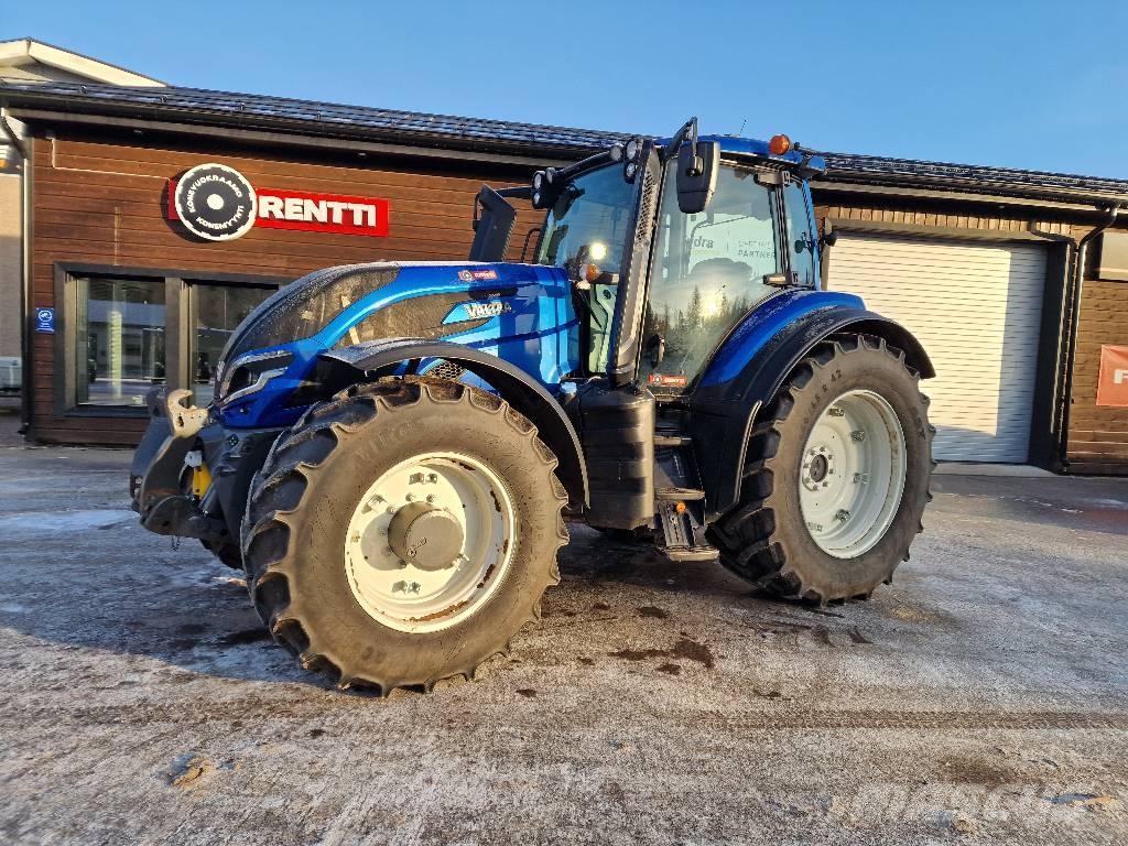 Valtra T 215 V Traktorok