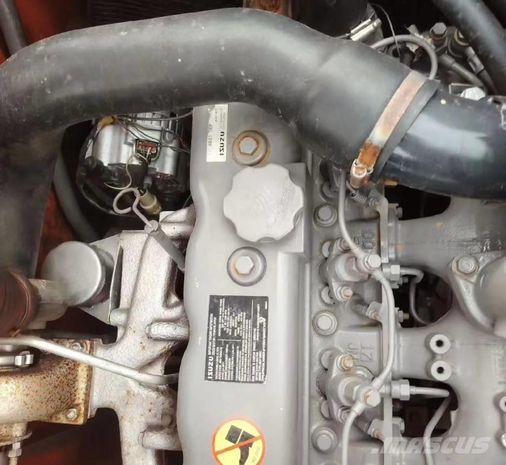 Hitachi 135US Lánctalpas kotrók