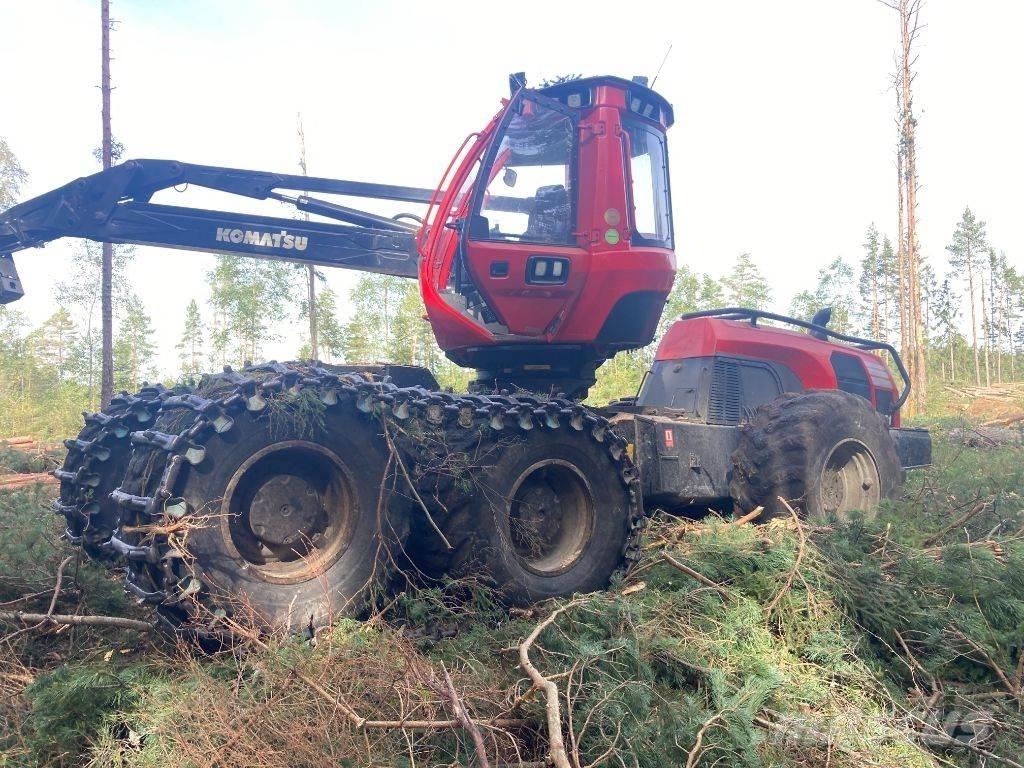 Komatsu 951 Betakarítók