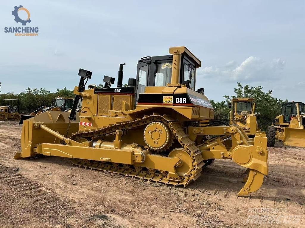 CAT D8R lánctalpas dózerek