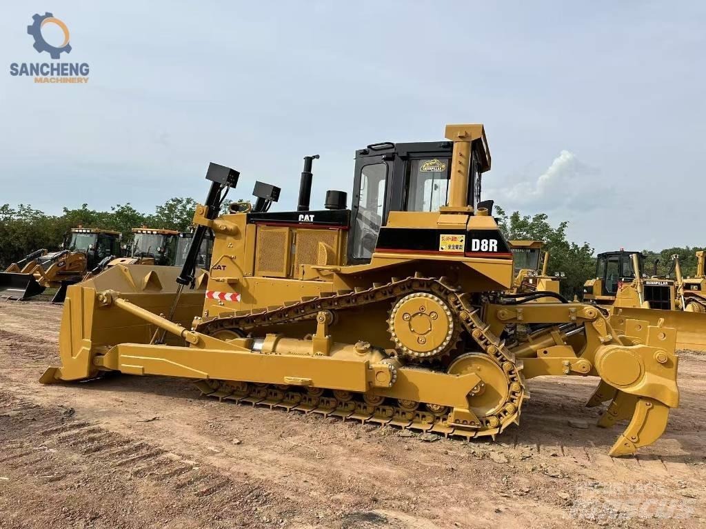 CAT D8R lánctalpas dózerek